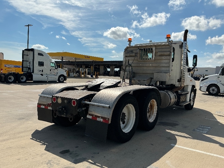 2015 Freightliner Cascadia in Dallas, TX — photo 7