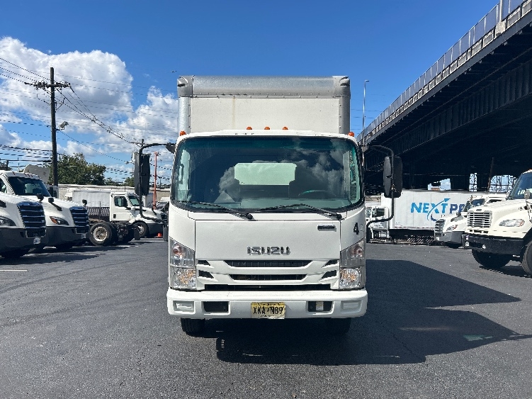 2021 Isuzu NQR in North Bergen, NJ — photo 2