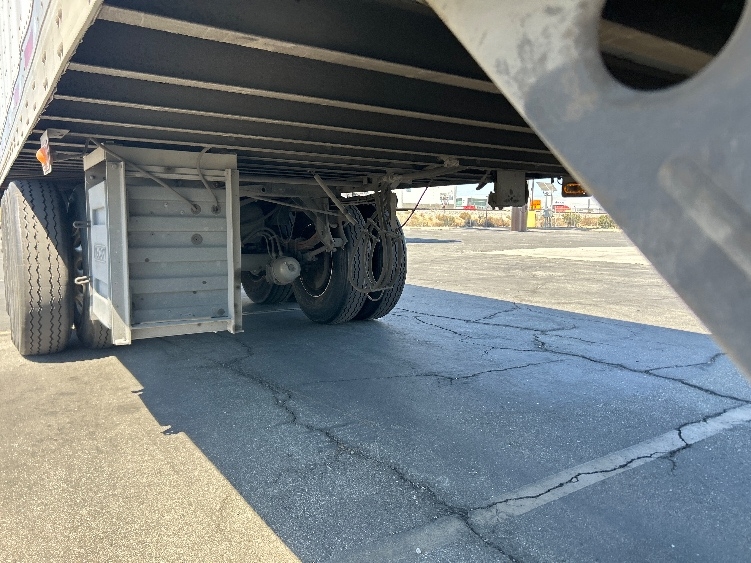 2016 Utility Trailer in Fontana, CA — photo 5