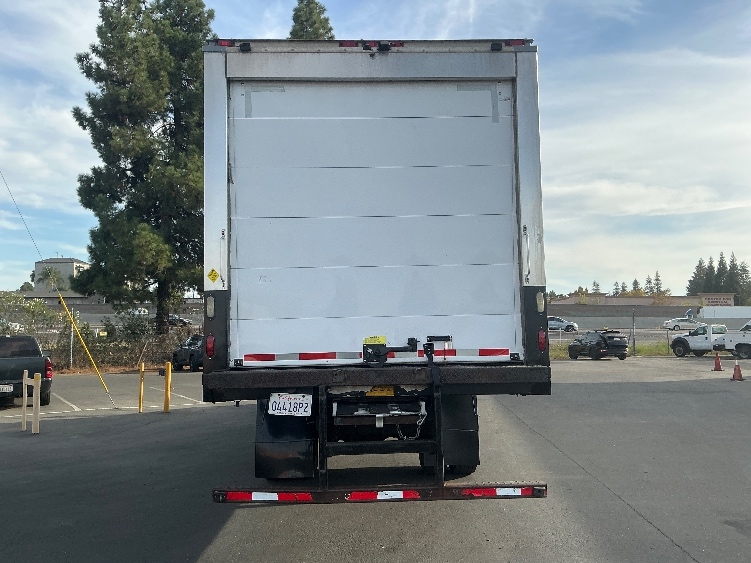 2016 Freightliner eM2 in West Sacramento, CA — photo 7
