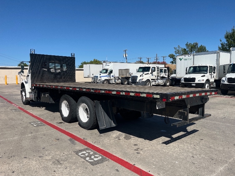 2021 Freightliner eM2 in Carrollton, TX — photo 6