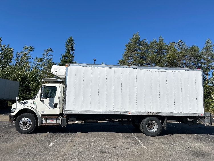 2016 Freightliner eM2 in Fredonia, NY — photo 4