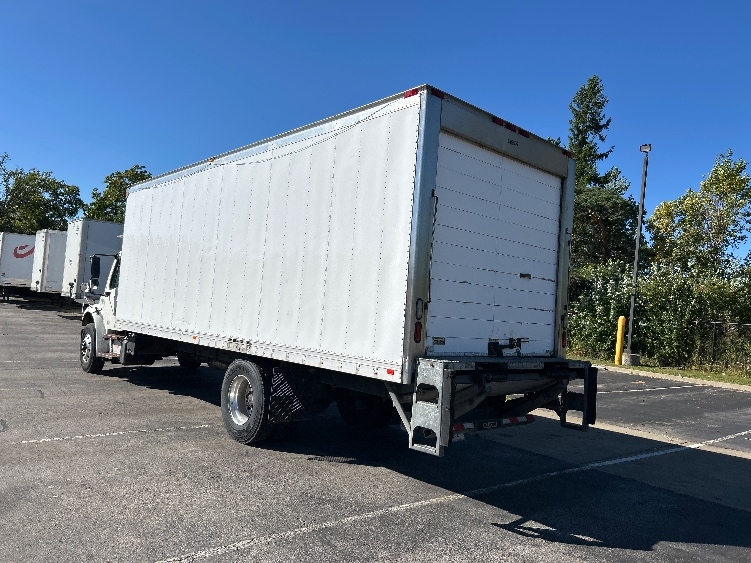 2016 Freightliner eM2 in Fredonia, NY — photo 6