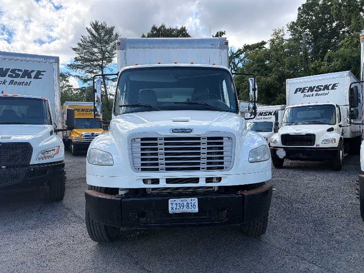 2017 Freightliner eM2 in Alexandria, VA — photo 2