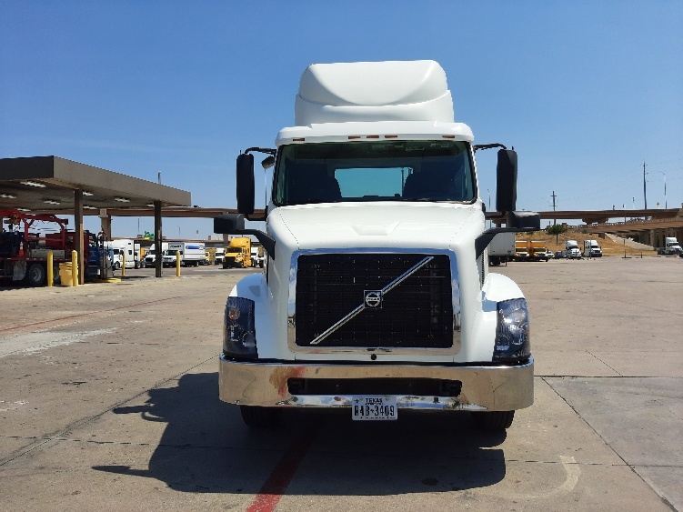 2017 Volvo in Fort Worth, TX — photo 2