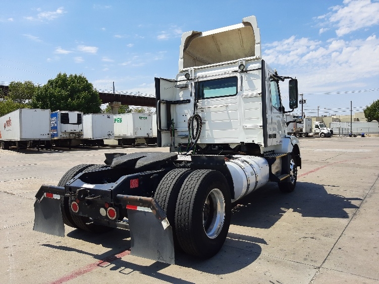 2017 Volvo in Fort Worth, TX — photo 7