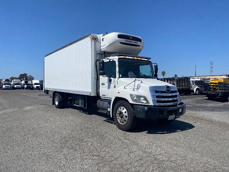 2017 Hino 338