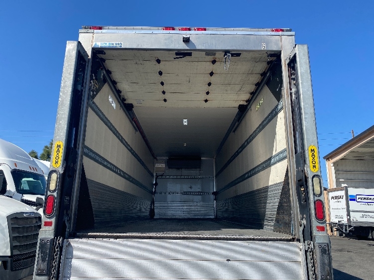 2017 Hino 338 in Torrance, CA — photo 8