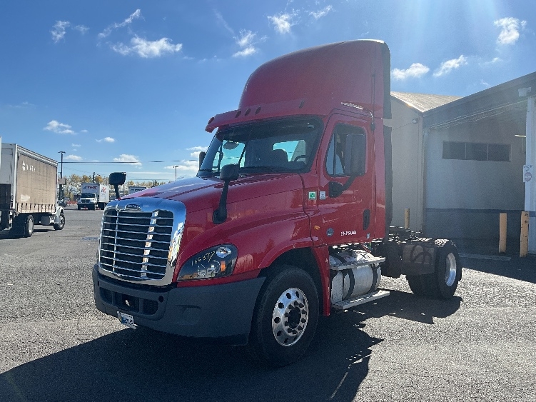 2017 Freightliner Cascadia in Tacoma, WA — photo 3