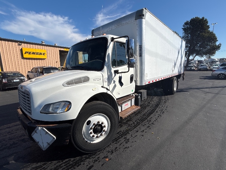 2017 Freightliner eM2 in Portland, OR — photo 3