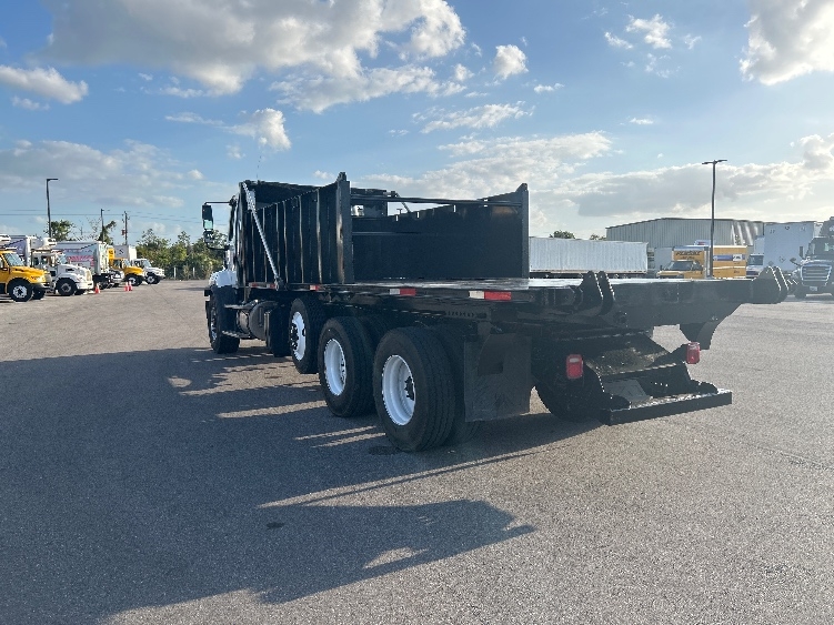 2017 Freightliner 114SD in Tampa, FL — photo 6