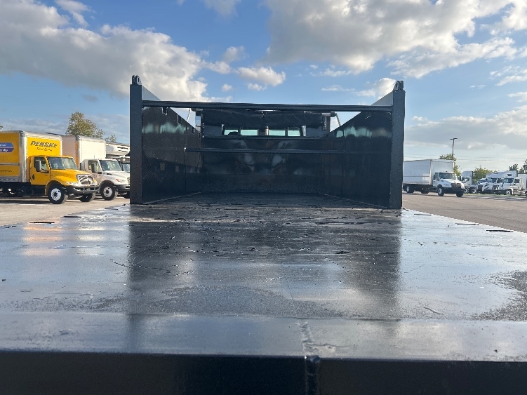 2017 Freightliner 114SD in Tampa, FL — photo 8