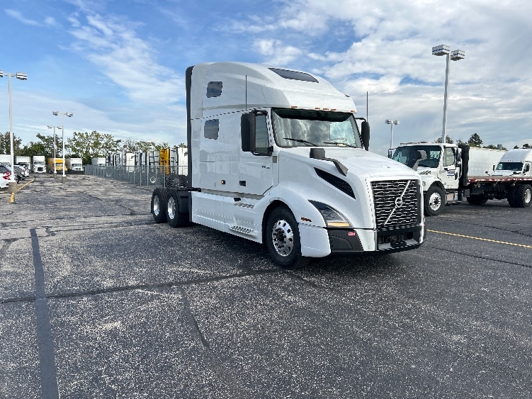 2023 Volvo VNL 760