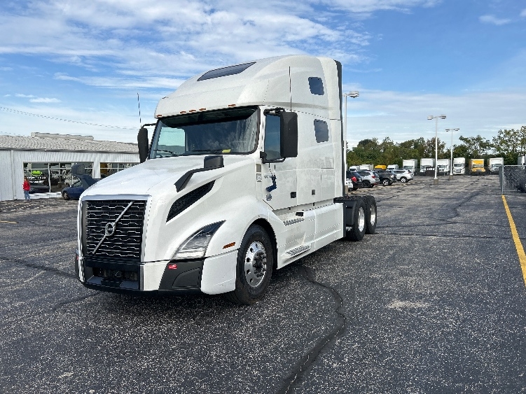 2023 Volvo VNL 760 in Piqua, OH — photo 3