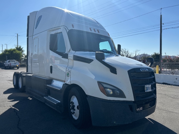 2023 Freightliner Cascadia in Fontana, CA