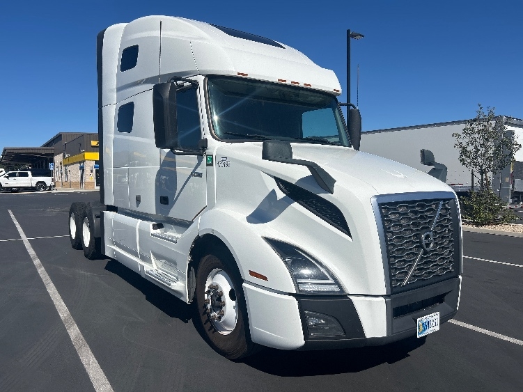 2023 Volvo VNL 760