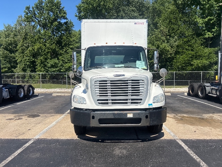 2018 Freightliner M2 112 in Burlington, NJ — photo 2