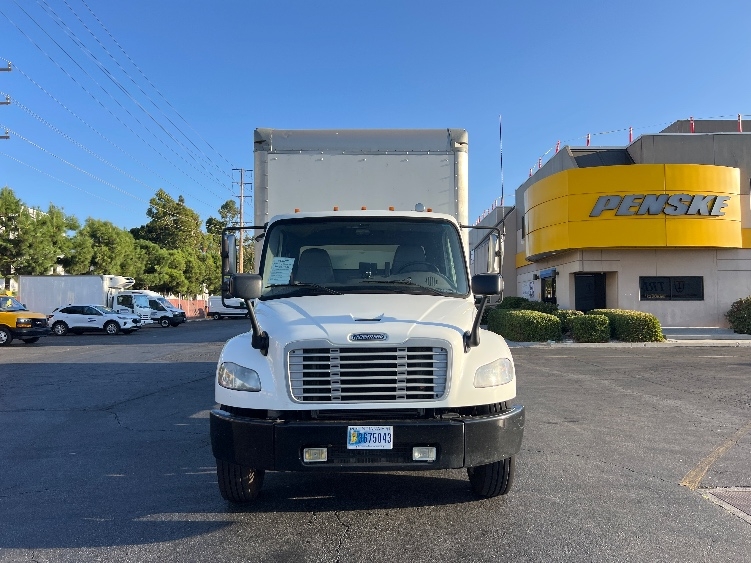 2018 Freightliner eM2 in Torrance, CA — photo 2