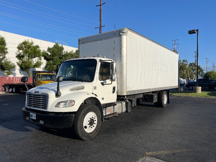 2018 Freightliner eM2 in Torrance, CA — photo 3