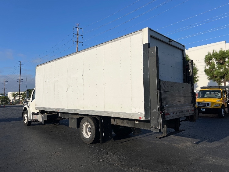 2018 Freightliner eM2 in Torrance, CA — photo 6