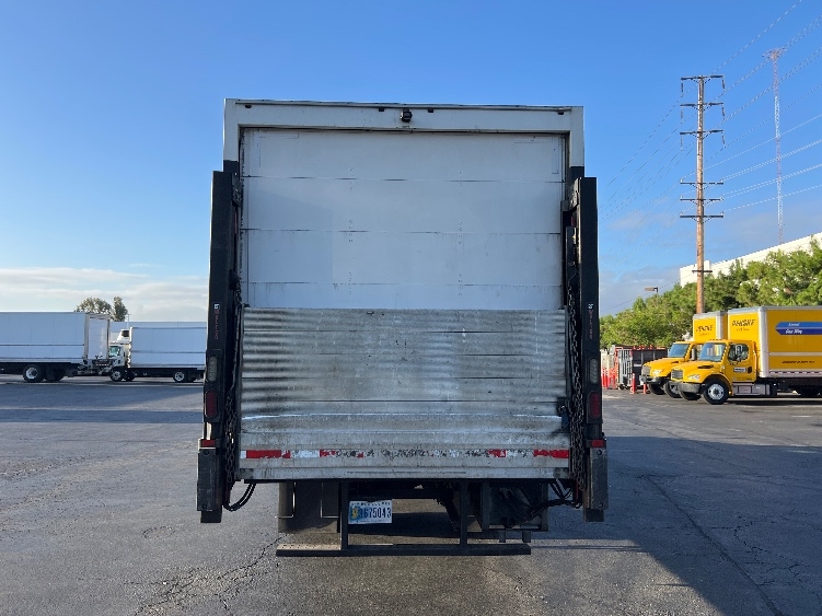 2018 Freightliner eM2 in Torrance, CA — photo 7