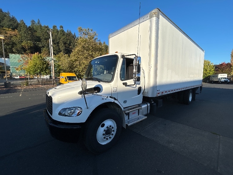 2023 Freightliner eM2 in Portland, OR — photo 3