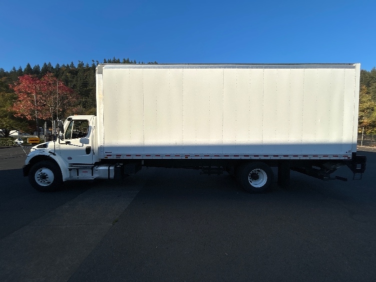 2023 Freightliner eM2 in Portland, OR — photo 4