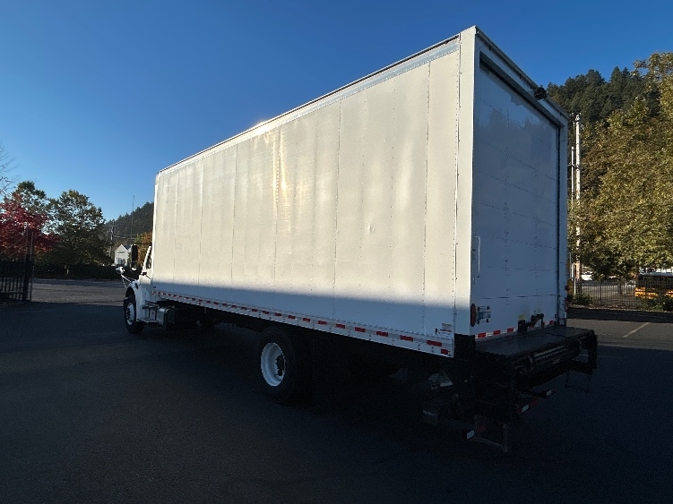 2023 Freightliner eM2 in Portland, OR — photo 6