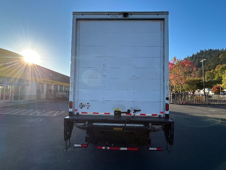 2023 Freightliner eM2 in Portland, OR — photo 7