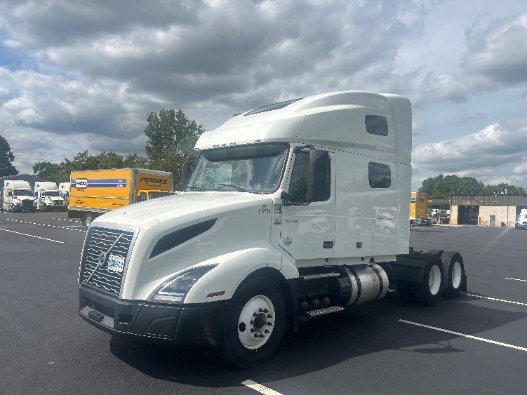 2023 Volvo VNL 760 in Piqua, OH — photo 3