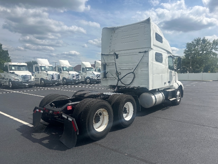 2023 Volvo VNL 760 in Piqua, OH — photo 7