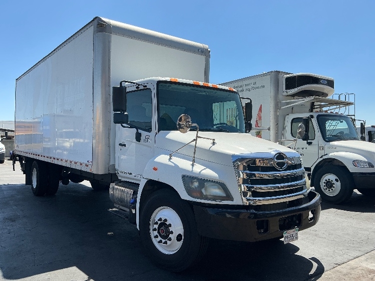 2018 Hino 338