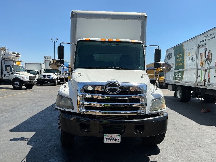 2018 Hino 338 in Torrance, CA — photo 2