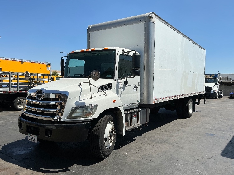 2018 Hino 338 in Torrance, CA — photo 3