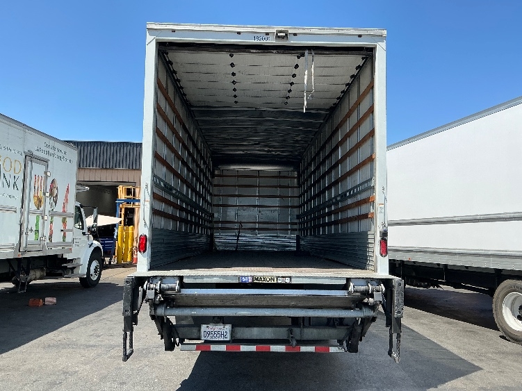 2018 Hino 338 in Torrance, CA — photo 8
