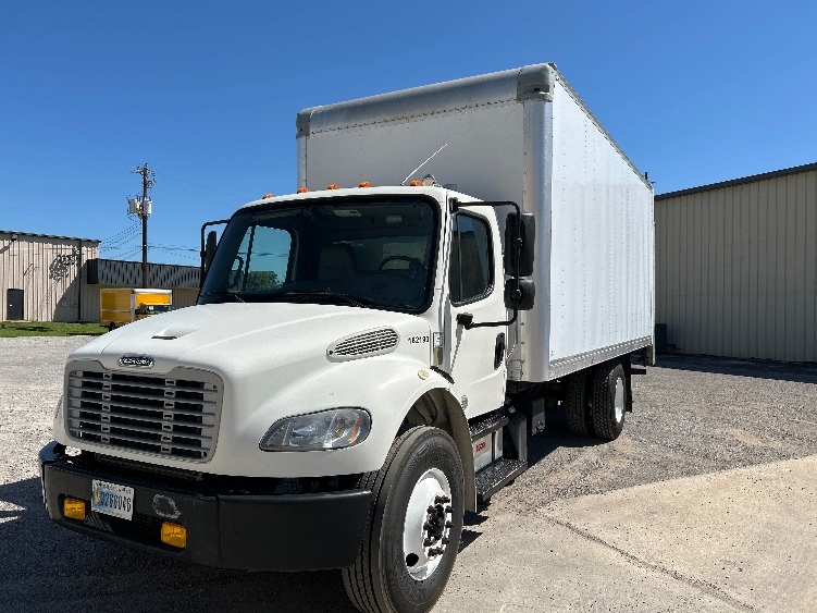 2018 Freightliner eM2 in Hueytown, AL — photo 3