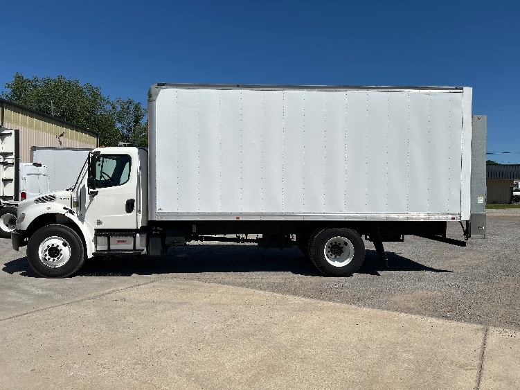 2018 Freightliner eM2 in Hueytown, AL — photo 4
