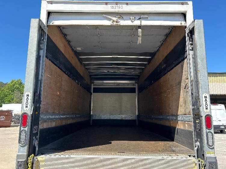 2018 Freightliner eM2 in Hueytown, AL — photo 8