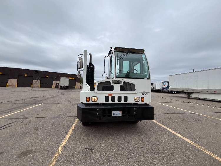 2022 Autocar in Warren, MI — photo 2