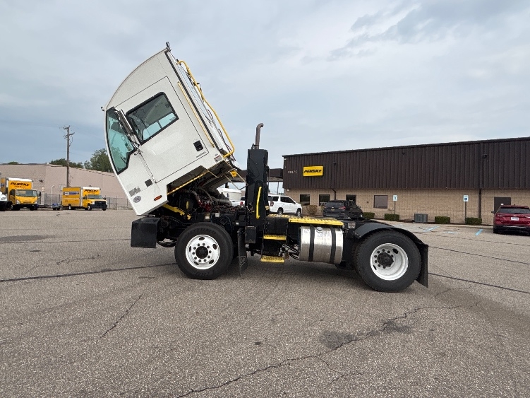 2022 Autocar in Warren, MI — photo 4