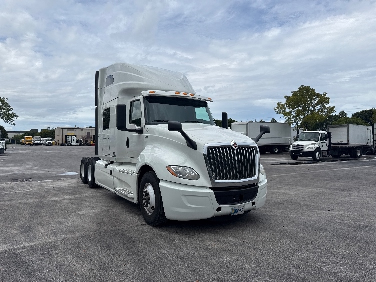 2024 International LT in Medley, FL