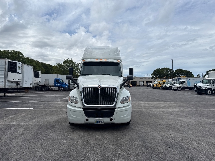 2024 International LT in Medley, FL — photo 2