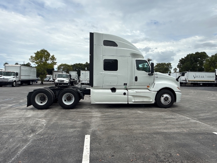 2024 International LT in Medley, FL — photo 8