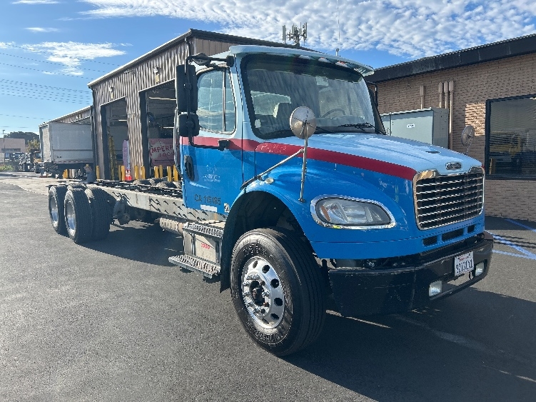 2017 Freightliner eM2 in Ventura, CA