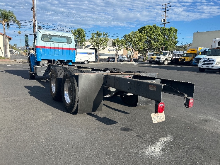 2017 Freightliner eM2 in Ventura, CA — photo 6