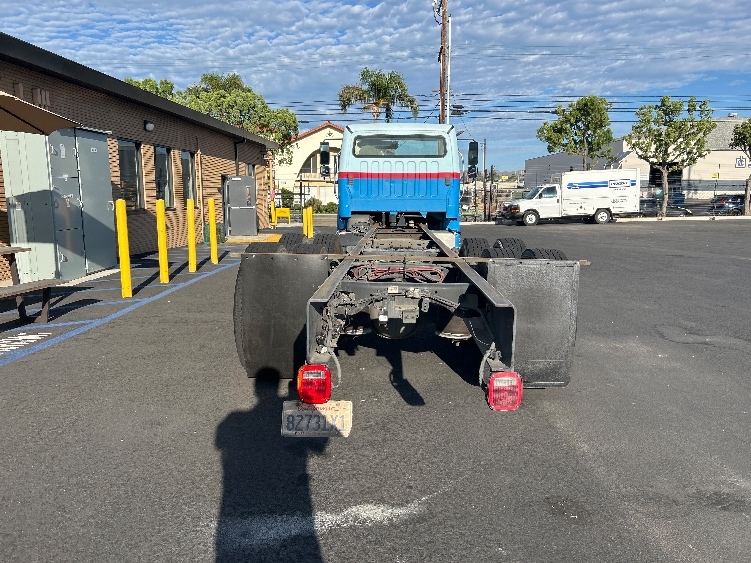 2017 Freightliner eM2 in Ventura, CA — photo 7