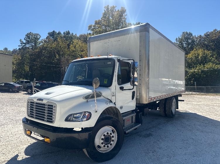 2023 Freightliner eM2 in Huntington, WV — photo 3