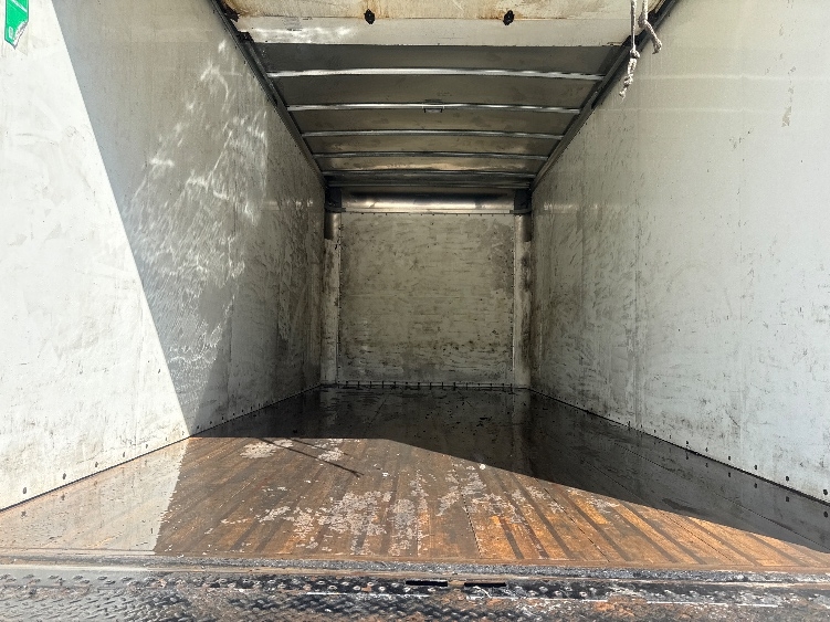 2023 Freightliner eM2 in Huntington, WV — photo 8