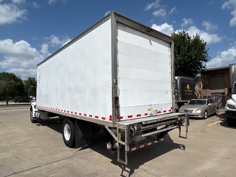 2018 International 4300 in San Antonio, TX — photo 6