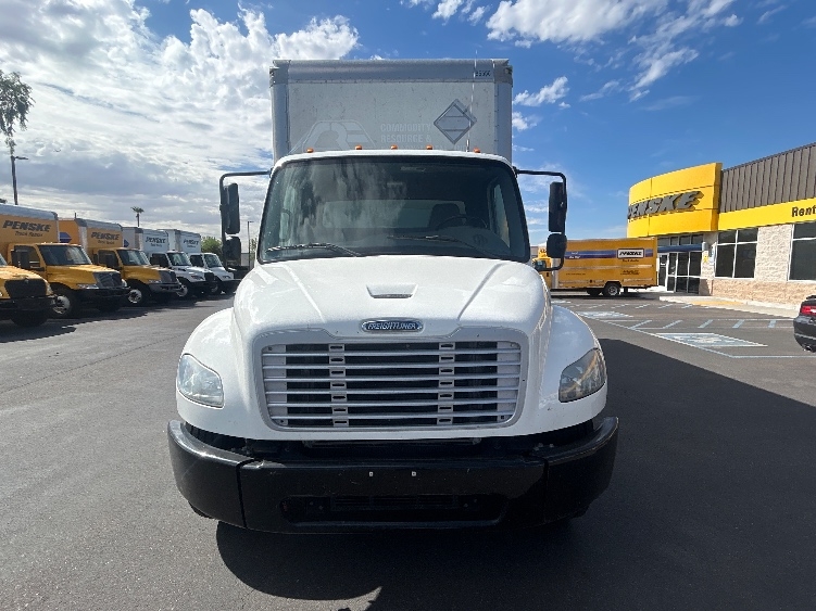 2018 Freightliner eM2 in Phoenix, AZ — photo 2